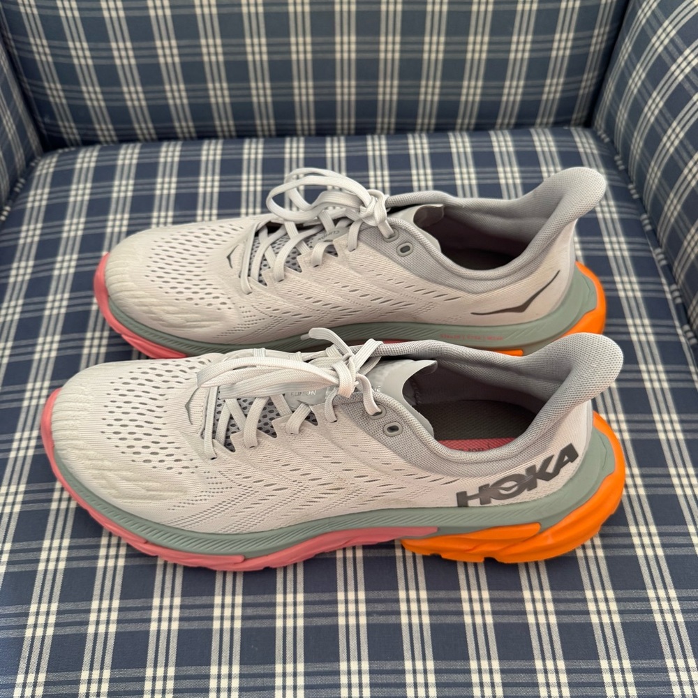 Hoka Clifton Edge 10.5